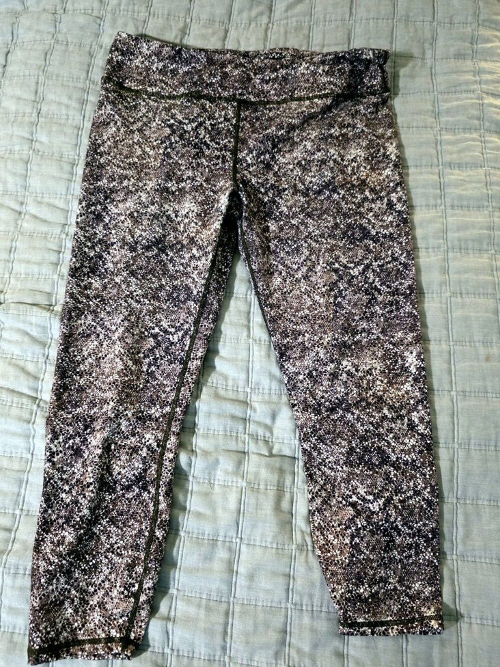 Fabletics Snake Print Capri Workout Leggings, Athleisure High-Rise — XL
